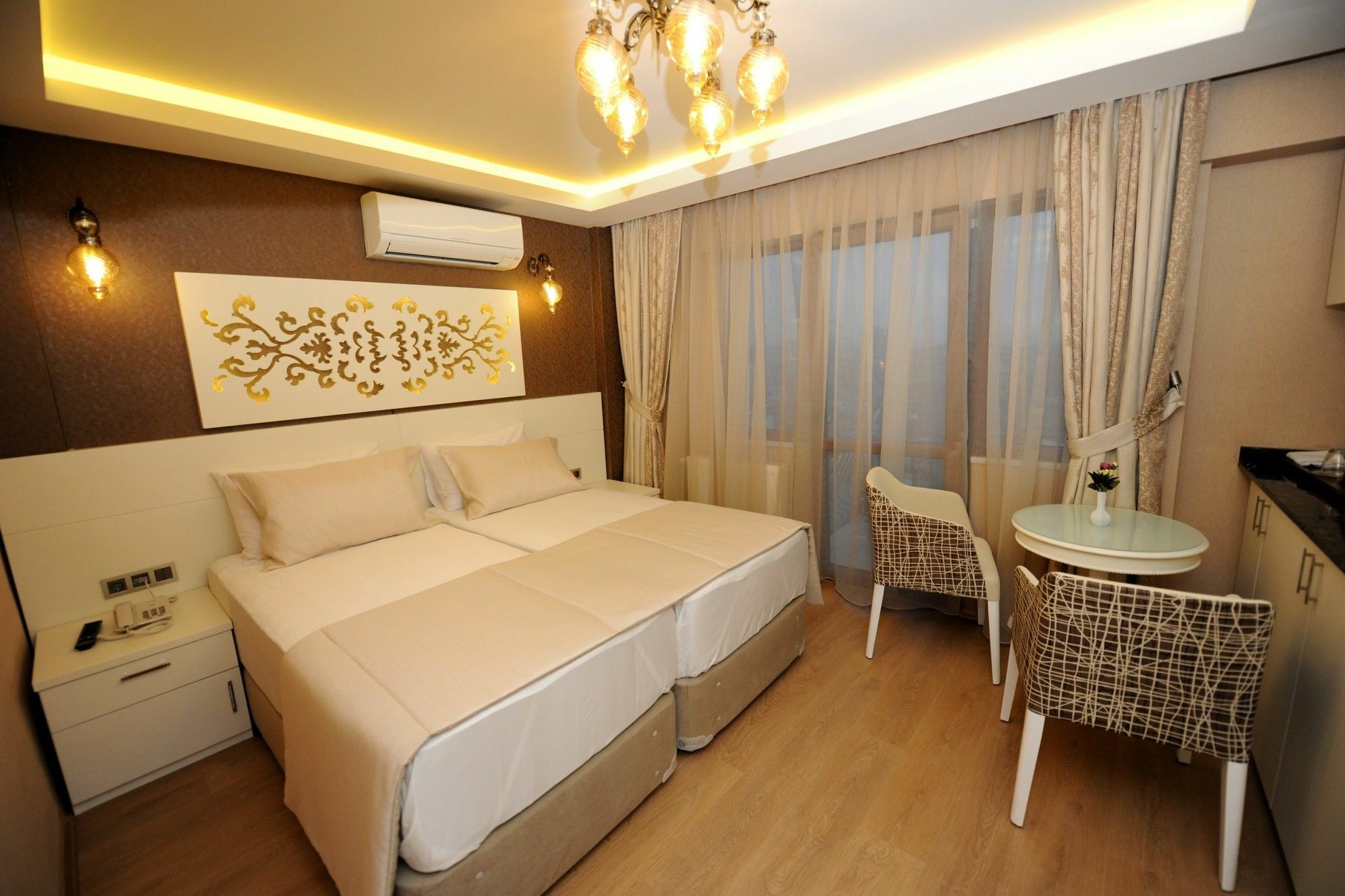 Rooms Inn Taxim Стамбул Экстерьер фото